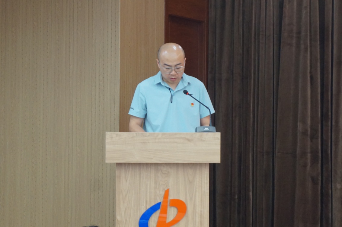 E:\2022团委\20220630团委换届大会\DSC08858.JPG